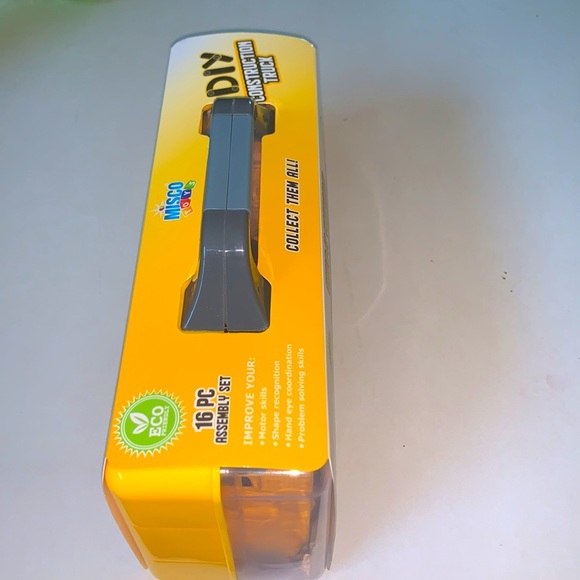 New in the Box DIY CONSTRUCTION TRUCK FOR Ages 6+ by MISCO TOYS - Picture 7 of 10